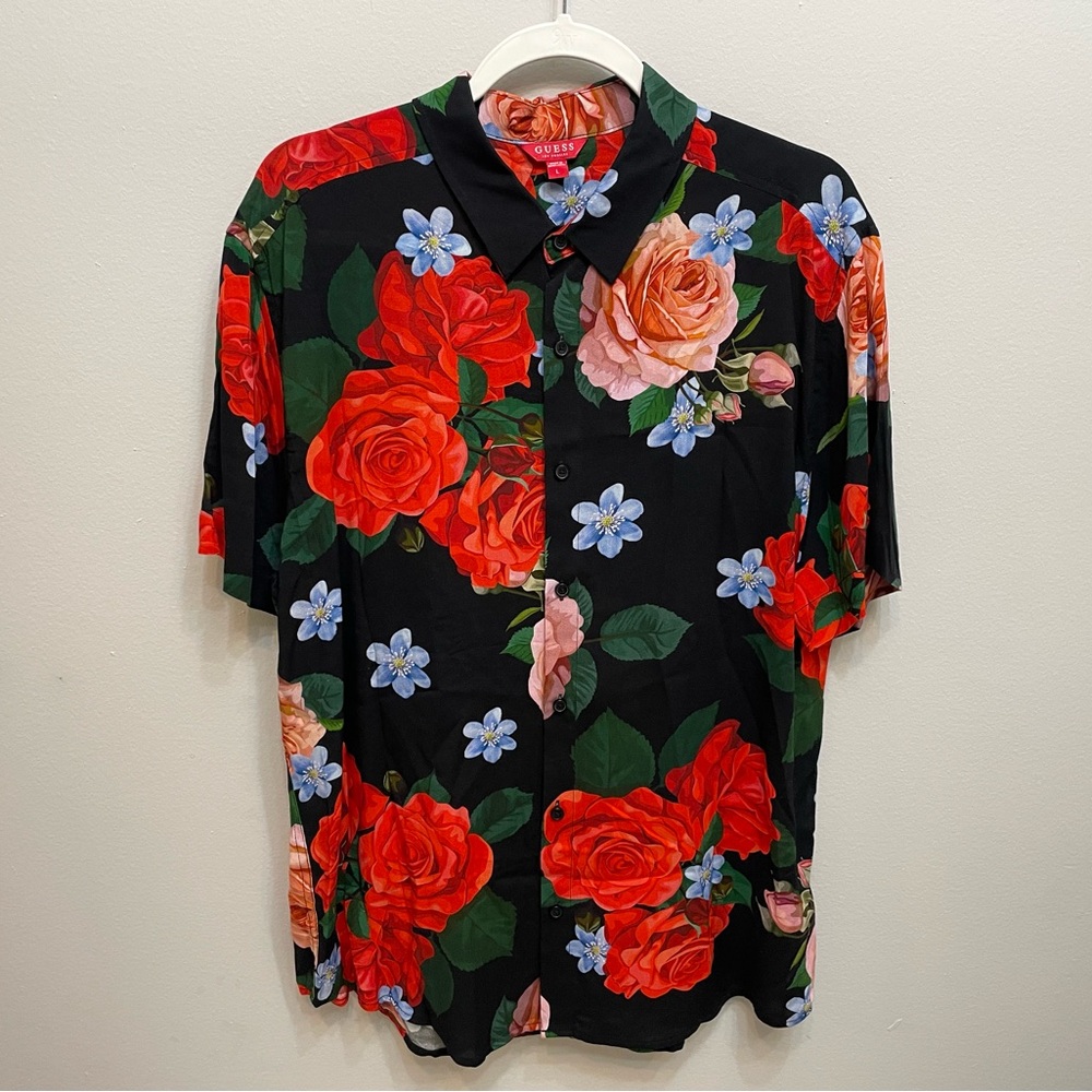 NWOT Guess Men's Rose Floral Black Button Up Shirt